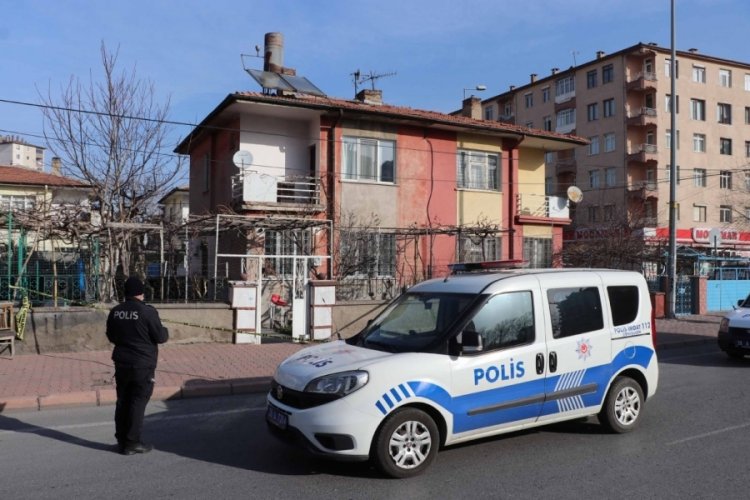 &Ouml;ğretmen komşusunun yaraladığı iş&ccedil;i emeklisi &ouml;ld&uuml;