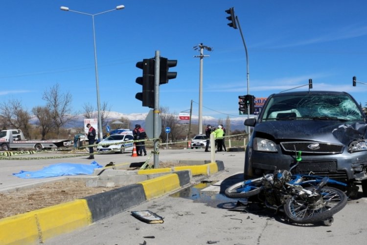 Kazada &ouml;len oğlunu g&ouml;r&uuml;nce feryat etti