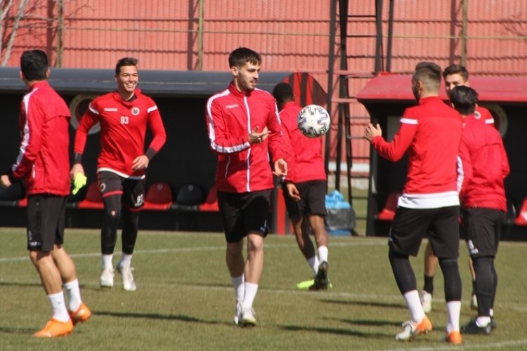 Gen&ccedil;lerbirliği'nde Fenerbah&ccedil;e ma&ccedil;ı hazırlıkları