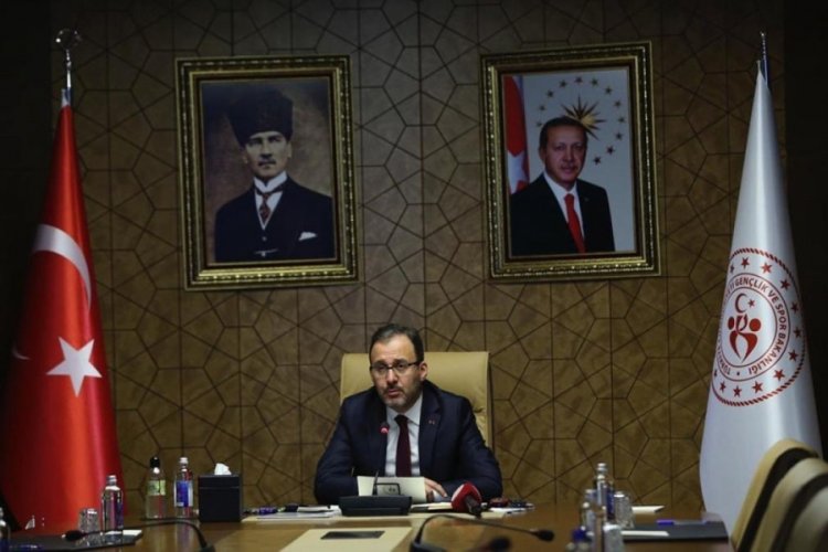 Bakan Kasapoğlu'ndan &ouml;zel sporculara tebrik