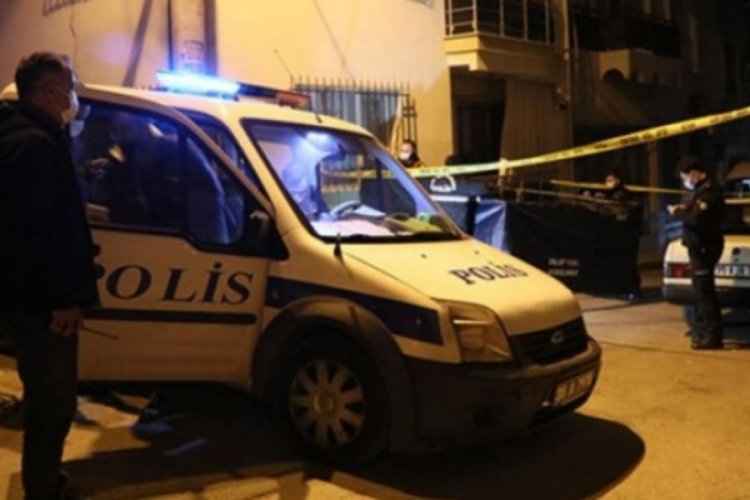Sokak ortasında erkek cesedi bulundu