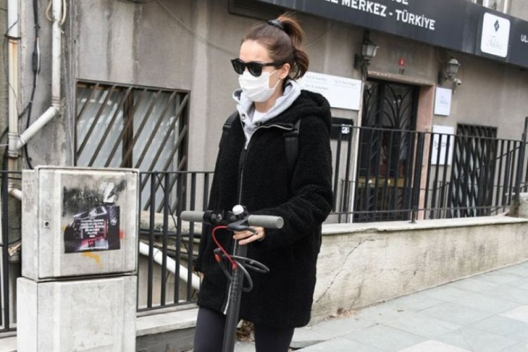 İrem Sak, elektrikli ara&ccedil; istiyor