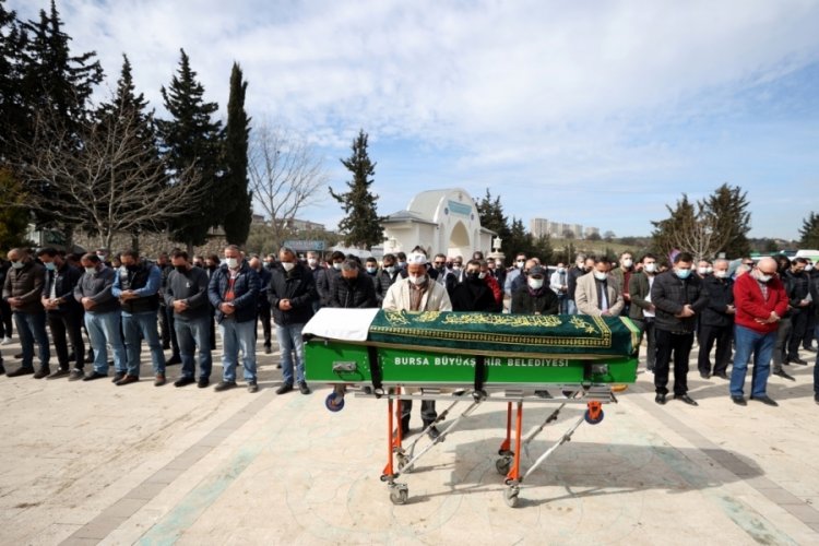 Bursa'daki tır faciasında hayatını kaybedenler defnedildi