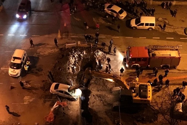 &Uuml;zerine otomobil d&uuml;şen belediye iş&ccedil;isi hayatını kaybetti