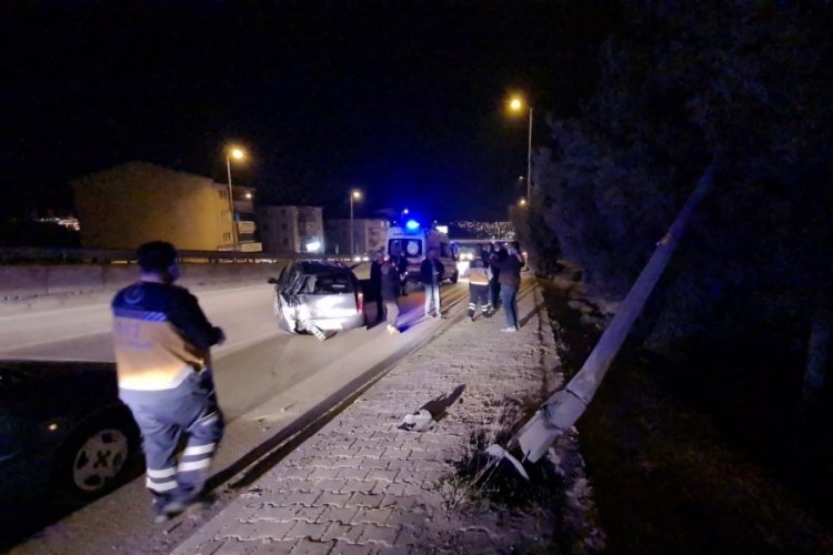 Aracındaki hasarı g&ouml;r&uuml;nce sinir krizi ge&ccedil;irdi