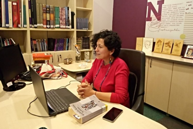 Bursa Nil&uuml;fer'de, at&ouml;lyede "Bilge Vasalisa" masalını &ccedil;&ouml;z&uuml;mlediler