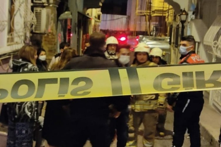 İstanbul'da bir pansiyonda &ccedil;ıkan yangında 3 kişi dumandan etkilendi
