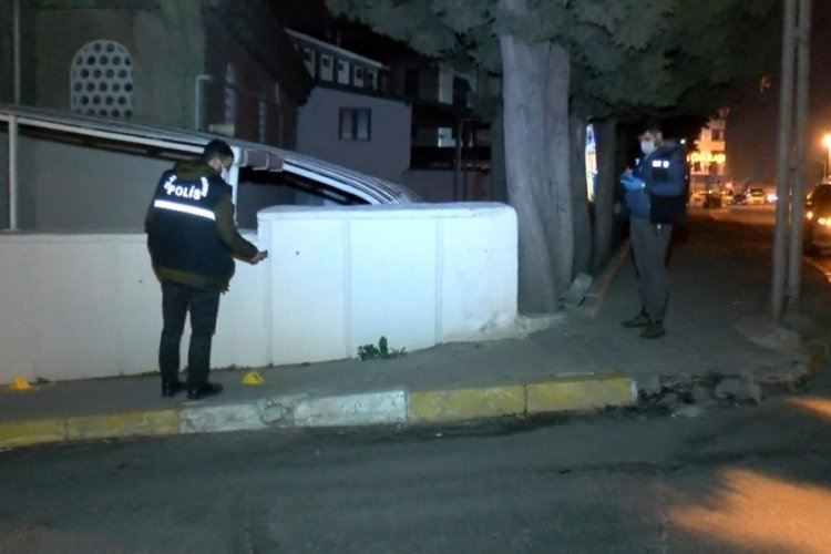 Silahlı kavgada 3 kişi yaralandı