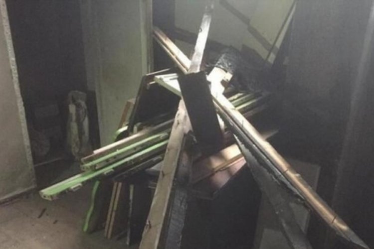 &Ccedil;ağırdığı tesisat&ccedil;ı taciz etti, g&uuml;nler sonra evi yakıldı