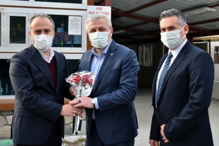 Bursa'da doktorlara bayram ziyareti