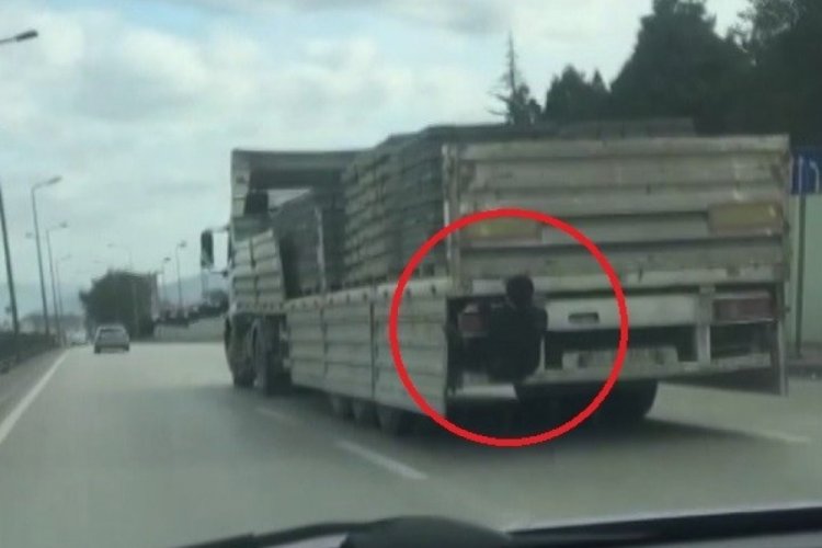 Bursa'da &ccedil;ocuğun &ouml;l&uuml;m&uuml;ne yolculuğu kamerada