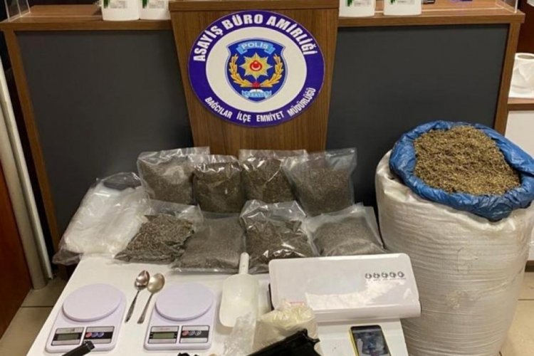 Bağcılar'da 22 kilo uyuşturucu ele ge&ccedil;irildi