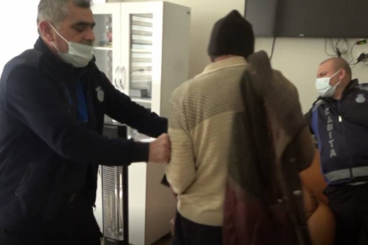 Sakat numarası yapan dilencinin foyası ortaya &ccedil;ıktı