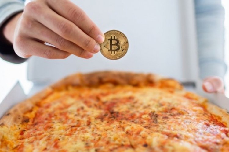 İlk alışveriş tarihe ge&ccedil;mişti! İki pizza 613 milyon dolar