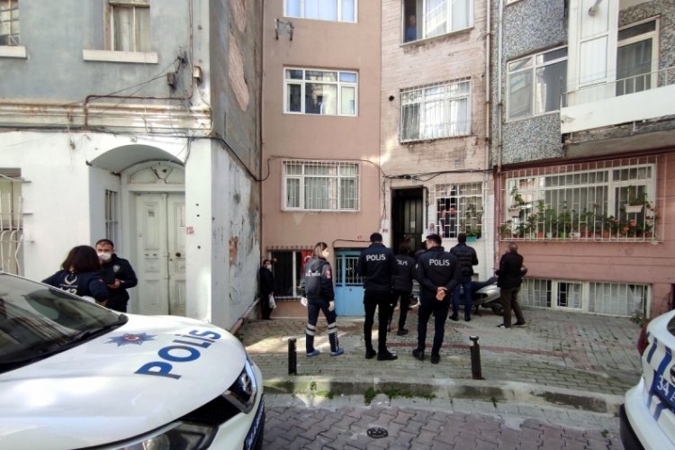 Tıp fak&uuml;ltesi &ouml;ğrencisi evinde &ouml;l&uuml; bulundu