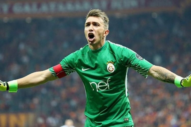 Galatasaray'da Muslera'nın s&ouml;zleşmesi uzayacak