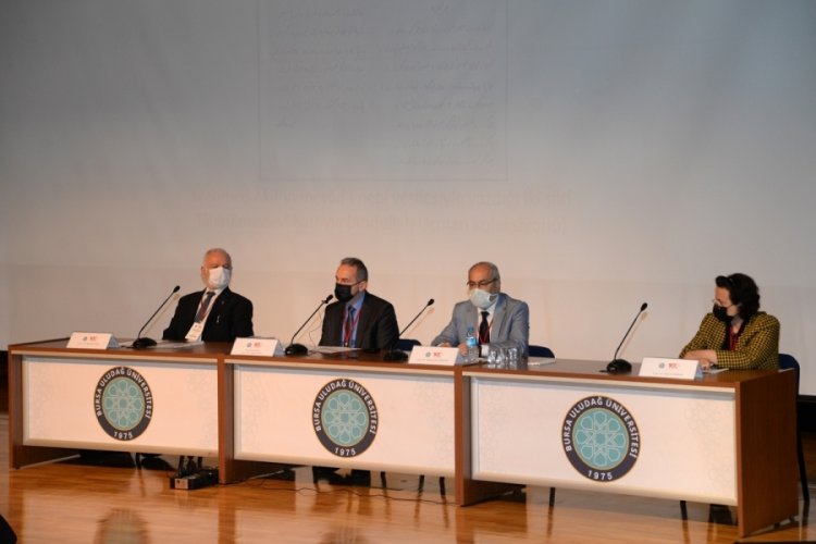 İstiklal Marşı'nın kabul&uuml;, 100. yılında Bursa Uludağ &Uuml;niversitesi'nde kutlandı
