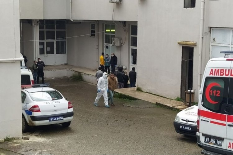 &Ouml;nce karısını, ardından kendini &ouml;ld&uuml;rd&uuml;