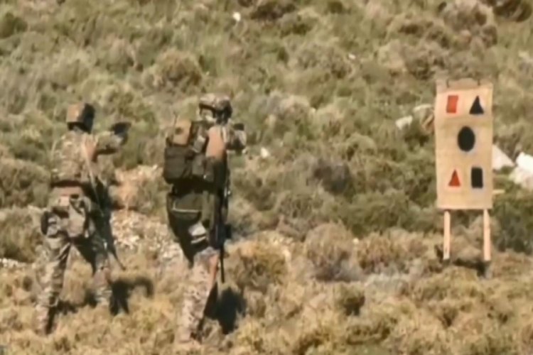 Yunanistan gayri askeri stat&uuml;deki Sakız Adası'nda tatbikat yaptı