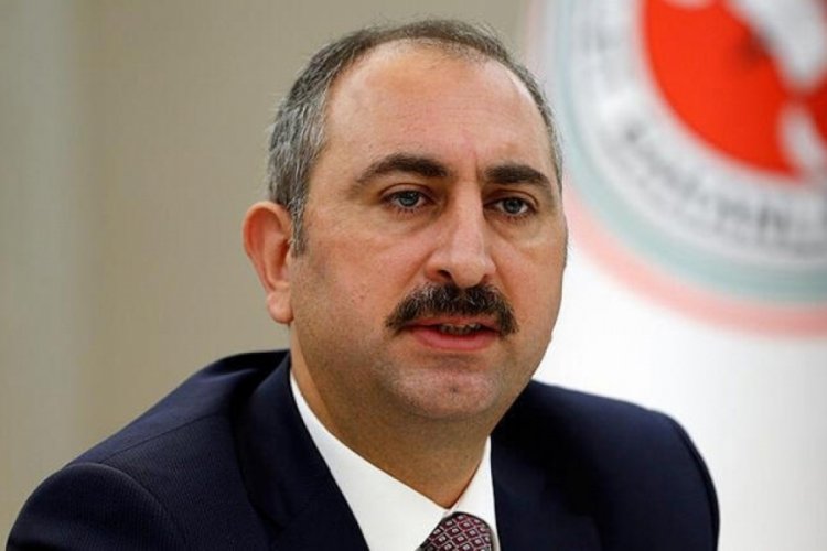 Bakan G&uuml;l, avukata saldırıyı kınadı