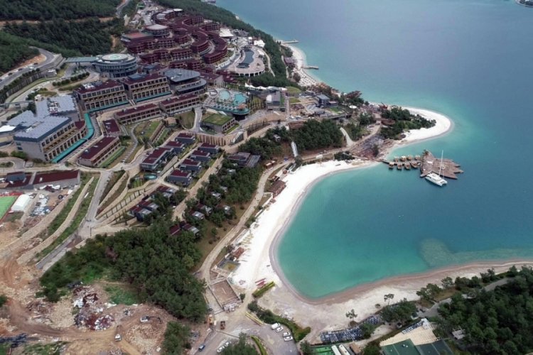 Maldivler'e benzesin diye Bodrum'a kuvars d&ouml;k&uuml;ld&uuml;!