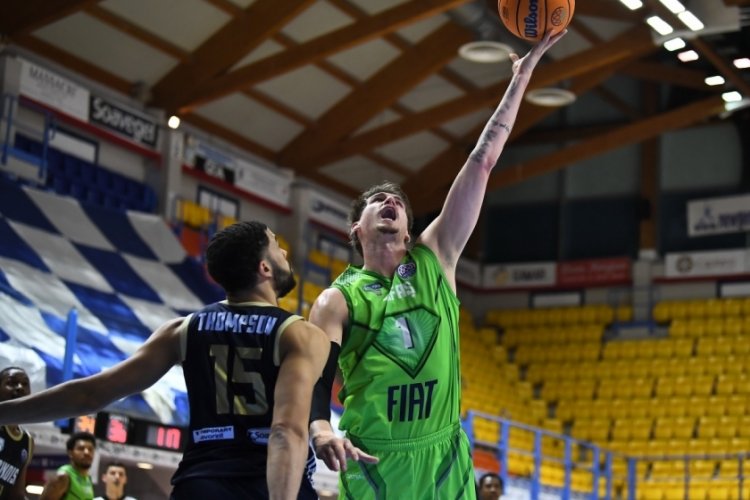 TOFAŞ, Happy Casa Brindisi'ye 77-75