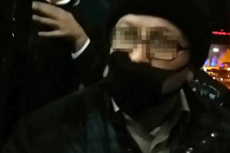 İETT otob&uuml;s&uuml;nde maske kavgası