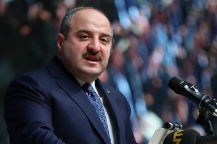 Bakan Varank: Bilim insanlarımızı el &uuml;st&uuml;nde tutuyoruz