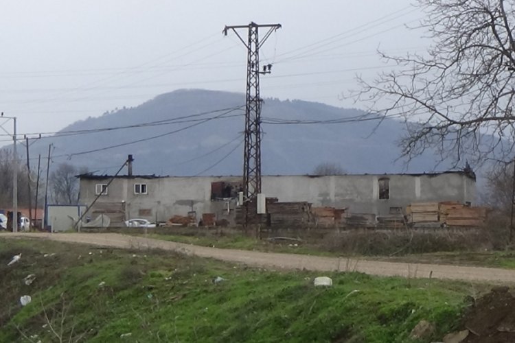 Bursa'da yanan fabrikada milyonluk zarar!