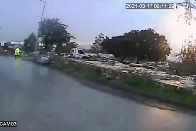 Y&uuml;ksek gerilim hattına yıldırım isabet etti
