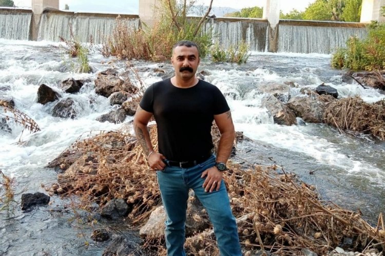İple ağaca bağlayıp d&ouml;ve d&ouml;ve &ouml;ld&uuml;rm&uuml;şlerdi! Bı&ccedil;akladığı kişi de...