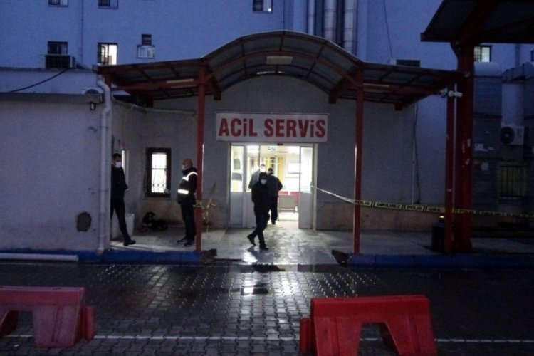 Vurulduktan sonra hastane bah&ccedil;esine bırakılan kişi hayatını kaybetti