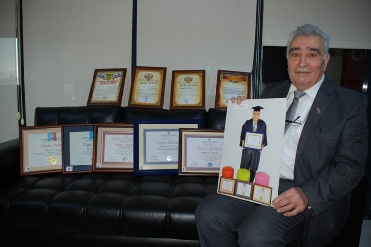 81 yaşında 6. &uuml;niversitesi: Alzheimer'la b&ouml;yle savaşıyor!