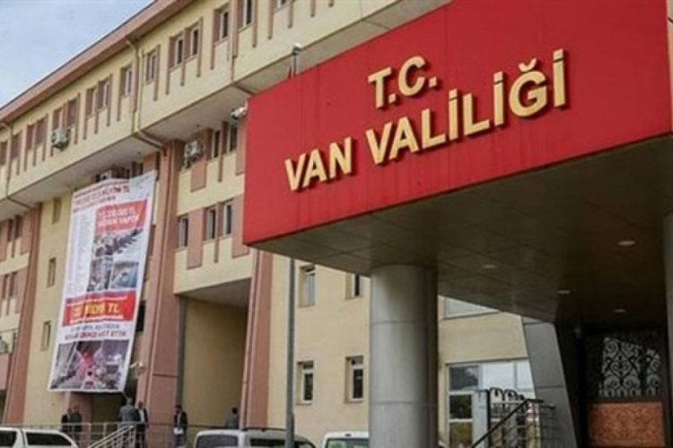 Van'da g&ouml;steri ve y&uuml;r&uuml;y&uuml;şler yasaklandı