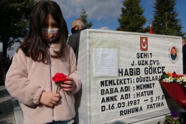 6 yaşındaki kızın şehit babasına mektubu y&uuml;rek burktu
