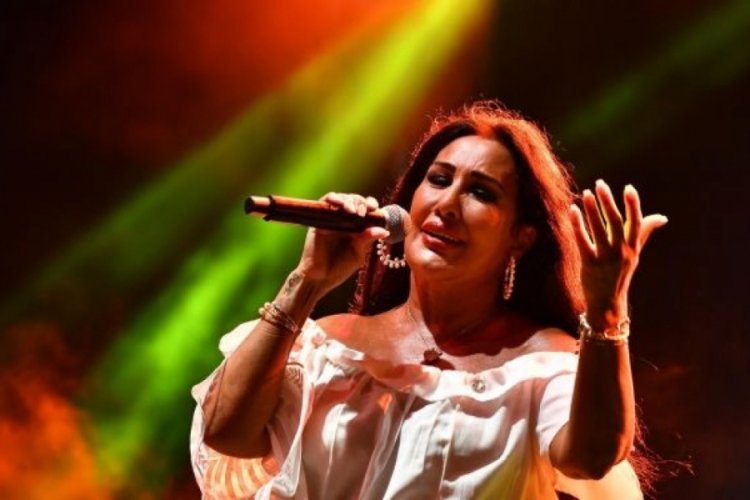 N&uuml;khet Duru: Cam kırığı yutmuş gibi hissettim
