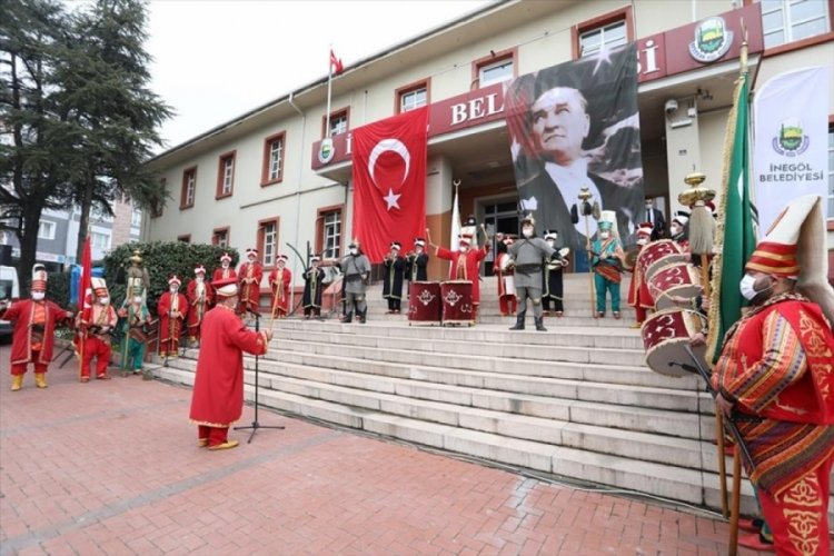 Bursa İneg&ouml;l'de &Ccedil;anakkale ruhu tarihi mehteran ile canlandı