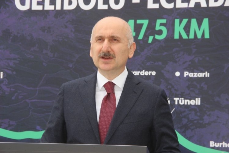 Bakan Karaismailoğlu &Ccedil;anakkale anmasını yatırım vurgusuyla yaptı