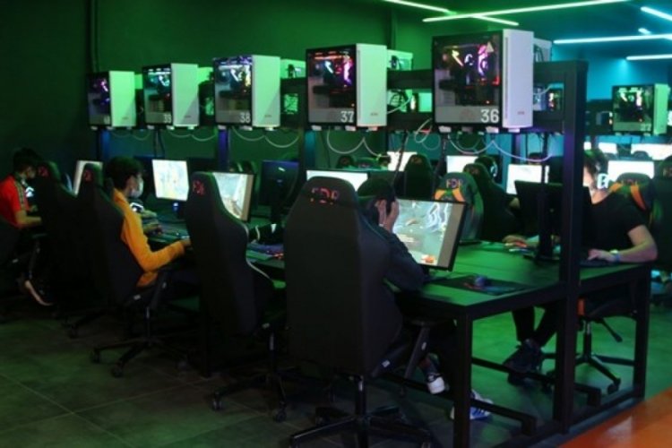 Covid-19 e-Spora yaradı: Oyun oynayarak ayda 10 bin TL kazan&ccedil;