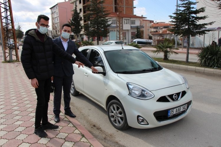 Sıfır diye aldığı aracın hasarlı olduğunu bu s&ouml;zlerle &ouml;ğrendi!