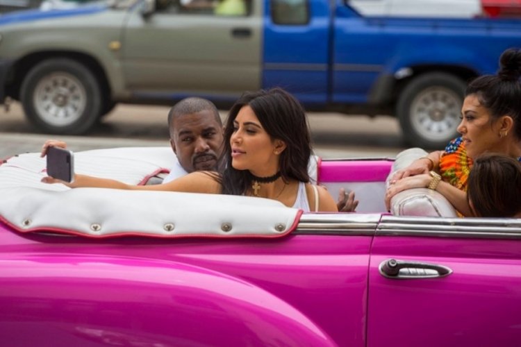 Kanye West servetini katladı!