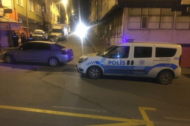 İstanbul'da bı&ccedil;aklı kavga: 1 &ouml;l&uuml;