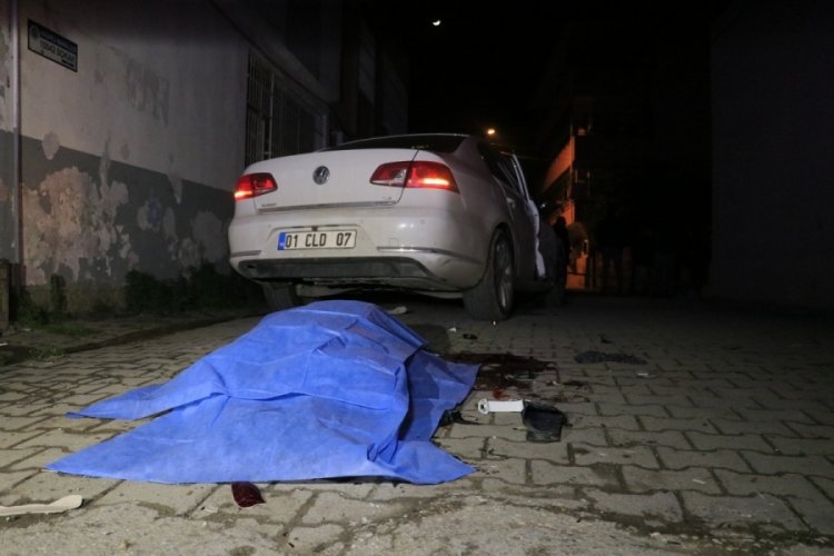 Otomobil ile motosiklet &ccedil;arpıştı: 1 &ouml;l&uuml;, 1 yaralı