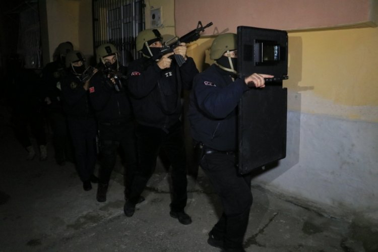 Adana'da PKK/KCK'ya y&ouml;nelik operasyonda 15 ş&uuml;pheli g&ouml;zaltına alındı