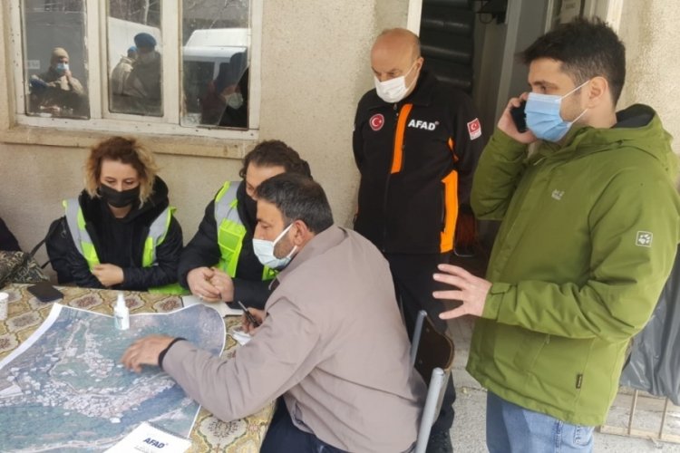 Artvin'de yanan k&ouml;yde yangının izleri silinmeye &ccedil;alışılıyor