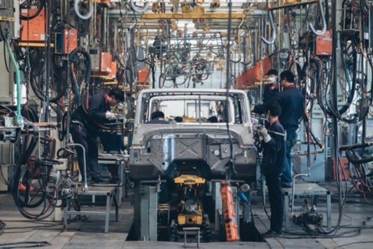 Bir bir a&ccedil;ıklıyorlar: &Uuml;&ccedil; otomotiv devi daha ara verdi