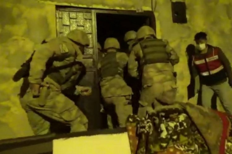 Nevruz &ouml;ncesi eylem hazırlığındaki 14 kişi yakalandı
