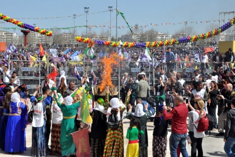 Diyarbakır'da HDP'nin nevruz etkinliğine izin &ccedil;ıktı