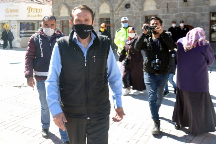 HES koduyla caddeye girmek istedi, temaslı olduğu ortaya &ccedil;ıktı