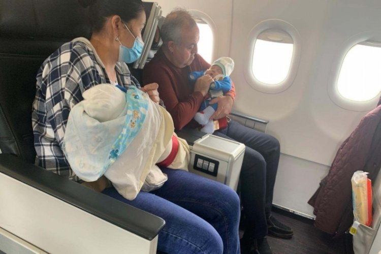 U&ccedil;akta bebeğe ilk m&uuml;dahaleyi yapan vekil, o anları anlattı